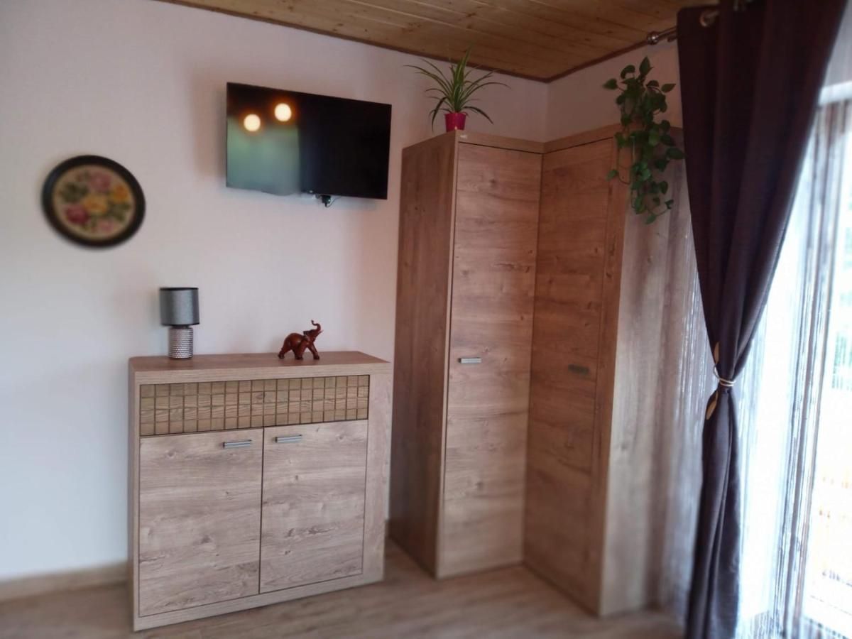 Domki W Bieszczadzkiej Dolinie Ustrzyki Dolne Buitenkant foto